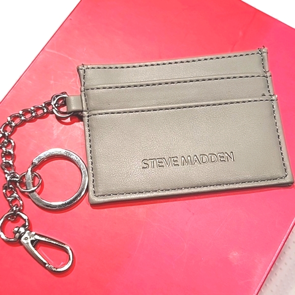 Steve Madden Handbags - Steve Madden Gray Keychain Wallet Card Holder ID